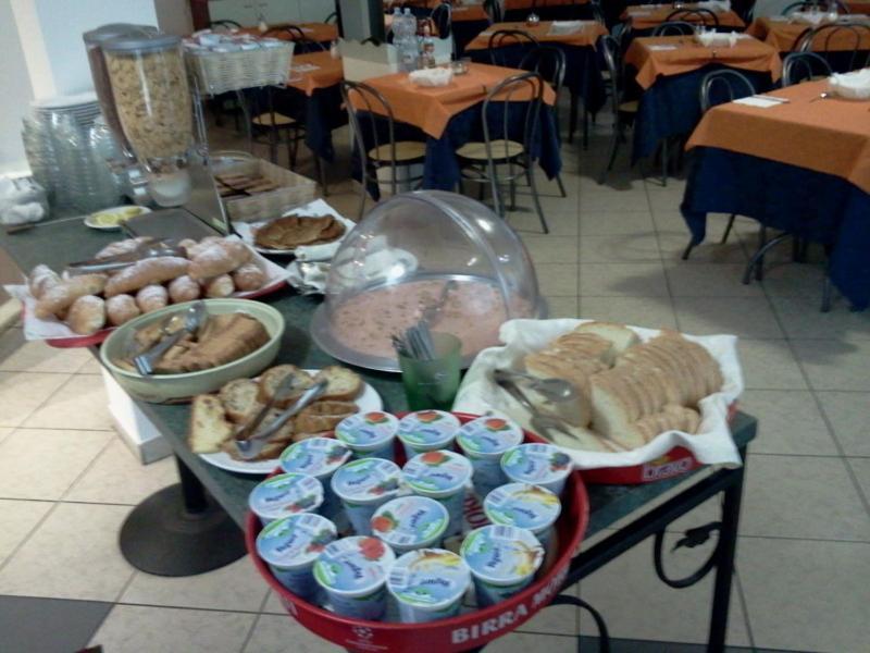 Hotel Trinidad Rimini Extérieur photo