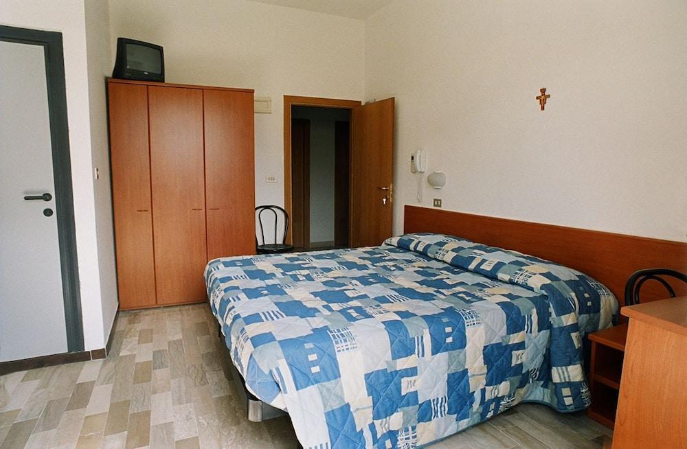 Hotel Trinidad Rimini Extérieur photo