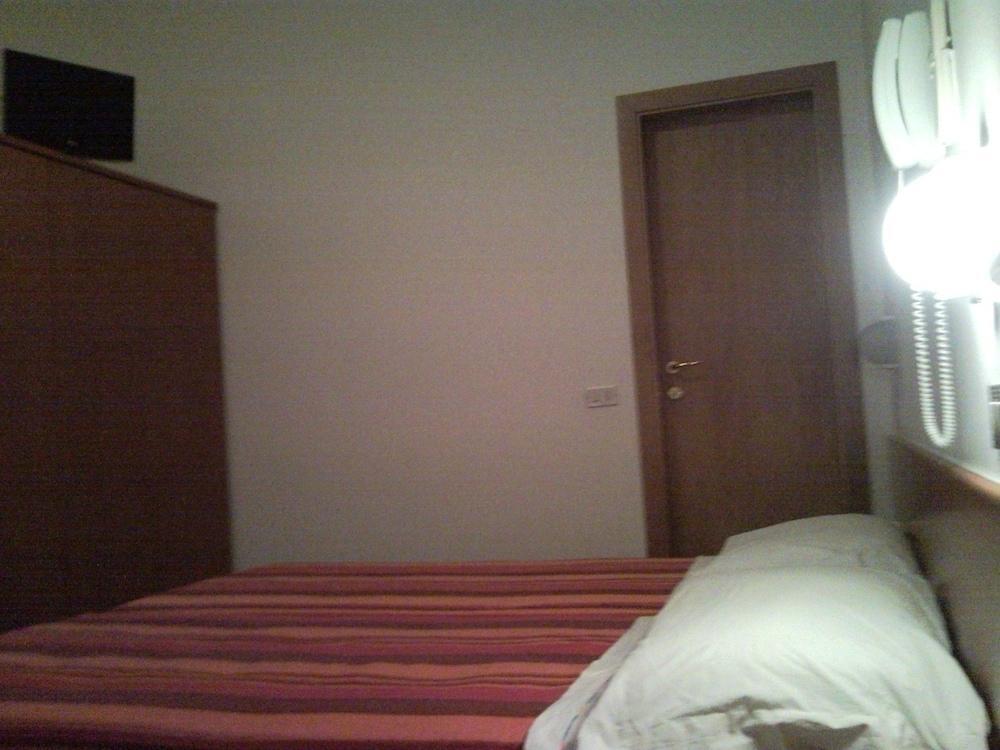 Hotel Trinidad Rimini Extérieur photo